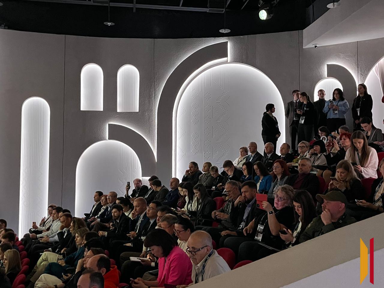 «Гражданское общество в России — самая быстрая реакция на вызовы»: Владимир Рогов о патриотизме и общественном движении в стране «Гражданское общество в России — самая быстрая реакция на вызовы»: Владимир Рогов о патриотизме и общественном движении в стране