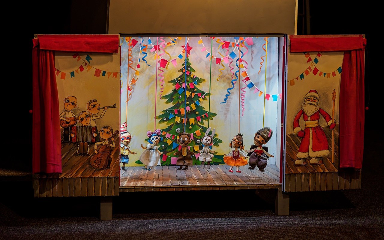 В рамках детского театрального фестиваля «Маршак» воронежцам представили спектакль санкт-петербургского театра имени Кукол «Мой добрый папа» (12+), который создан на основе автобиографической повести Виктора Голявкина В рамках детского театрального фестиваля «Маршак» воронежцам представили спектакль санкт-петербургского театра имени Кукол «Мой добрый папа» (12+), который создан на основе автобиографической повести Виктора Голявкина