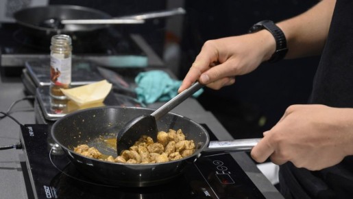 Почти яд: эти популярные сковородки только навредят здоровью