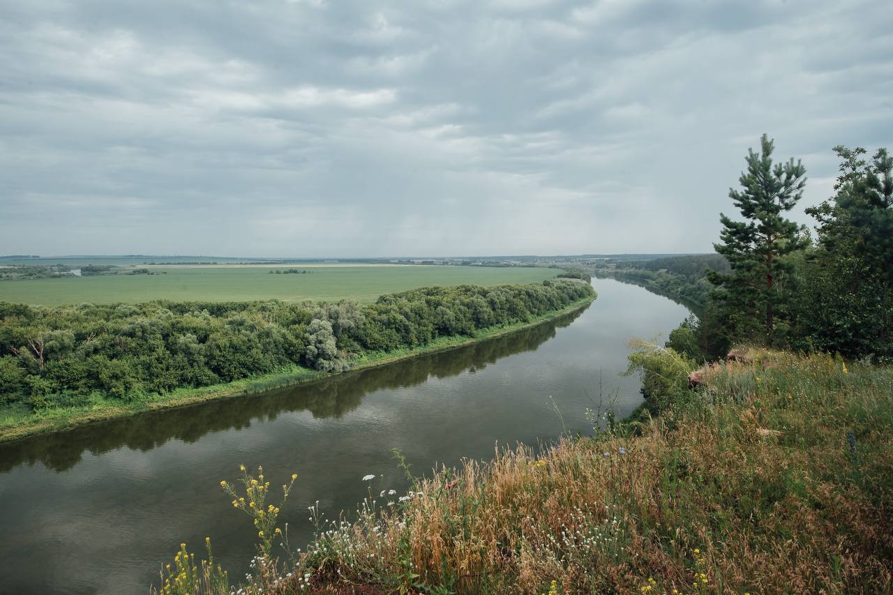 Губернатор Александр Гусев поздравил Рамонский район с 60-летием Губернатор Александр Гусев поздравил Рамонский район с 60-летием