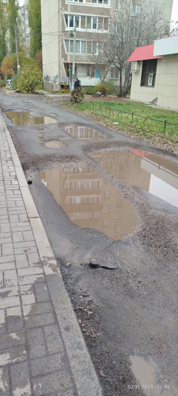 Куда только не писали, к кому только не обращались чтоб привели наши дороги в надлежащий вид Куда только не писали, к кому только не обращались чтоб привели наши дороги в надлежащий вид