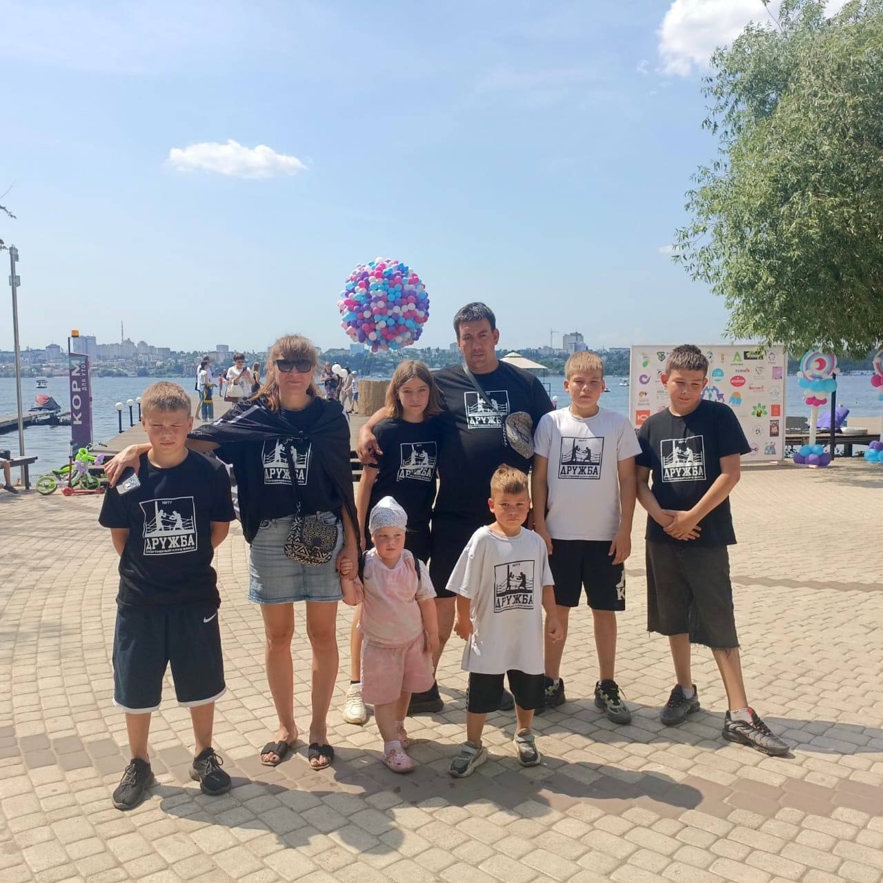 Жуткий пожар оставил семью с 7 детьми без крыши над головой в Воронеже