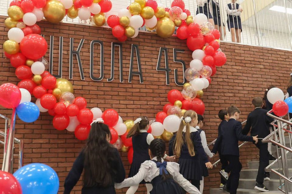 Сергей Петрин об открытии реконструированного здания СОШ №45: «Школа получилась одной из лучших» Сергей Петрин об открытии реконструированного здания СОШ №45: «Школа получилась одной из лучших»