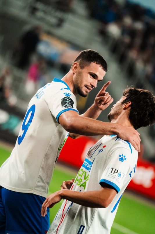 Эксперты «Блокнота» выбрали лучшего игрока «Факела» в первом круге Эксперты «Блокнота» выбрали лучшего игрока «Факела» в первом круге