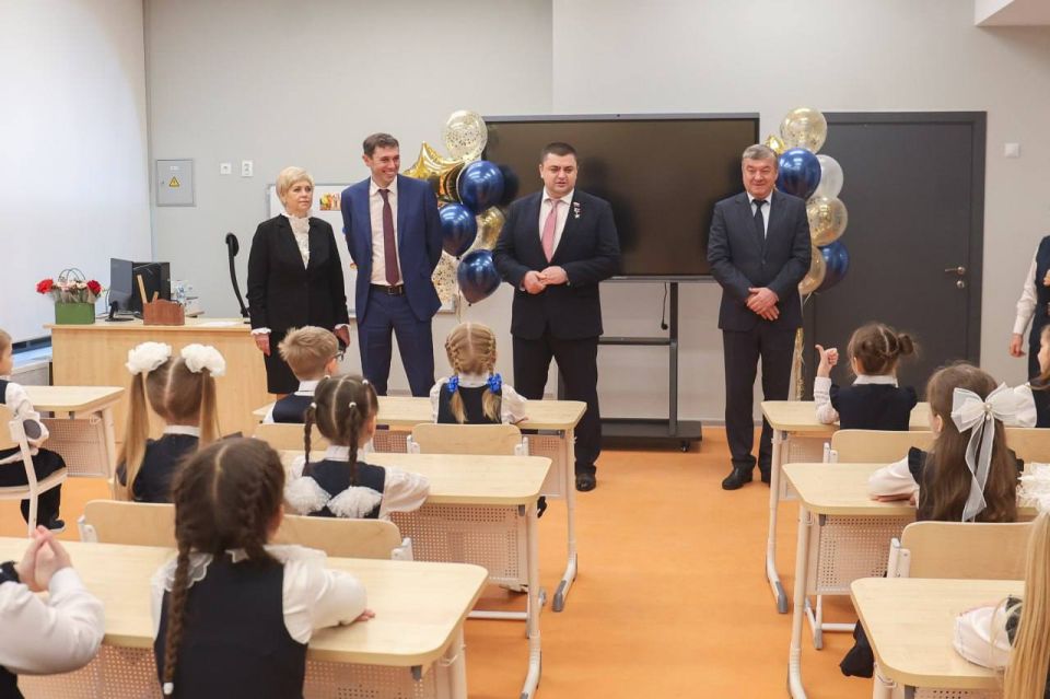 Сергей Петрин об открытии реконструированного здания СОШ №45: «Школа получилась одной из лучших» Сергей Петрин об открытии реконструированного здания СОШ №45: «Школа получилась одной из лучших»