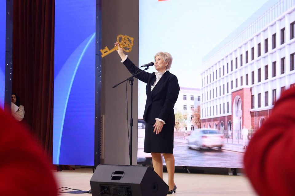 Сергей Петрин об открытии реконструированного здания СОШ №45: «Школа получилась одной из лучших» Сергей Петрин об открытии реконструированного здания СОШ №45: «Школа получилась одной из лучших»