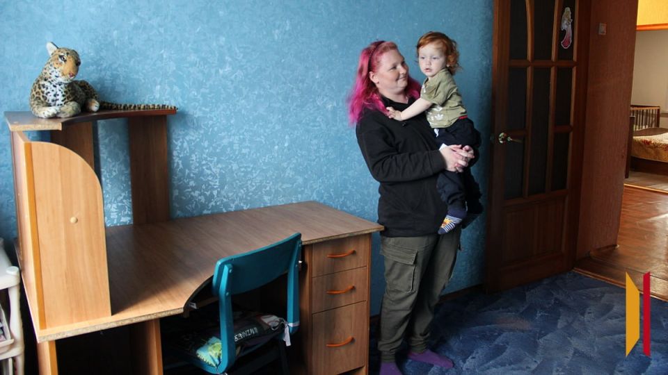 В Петропавловском районе многодетной семье погорельцев помогли приобрести новое жилье В Петропавловском районе многодетной семье погорельцев помогли приобрести новое жилье