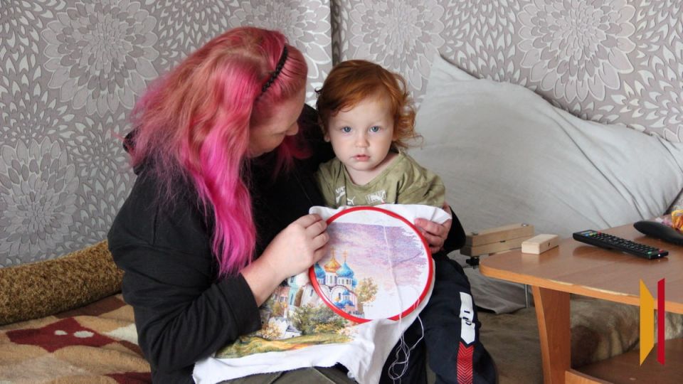 В Петропавловском районе многодетной семье погорельцев помогли приобрести новое жилье В Петропавловском районе многодетной семье погорельцев помогли приобрести новое жилье