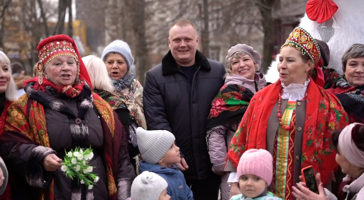 В парке имени Дурова в Воронеже отметили День народного единства В парке имени Дурова в Воронеже отметили День народного единства