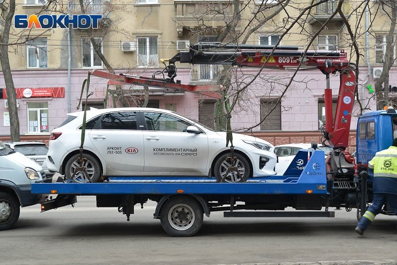 Новые тарифы на эвакуацию машин установили в Воронежской области