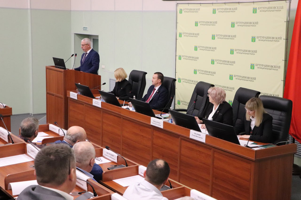 Главой Бутурлиновского муниципального района стал Александр Головков Главой Бутурлиновского муниципального района стал Александр Головков