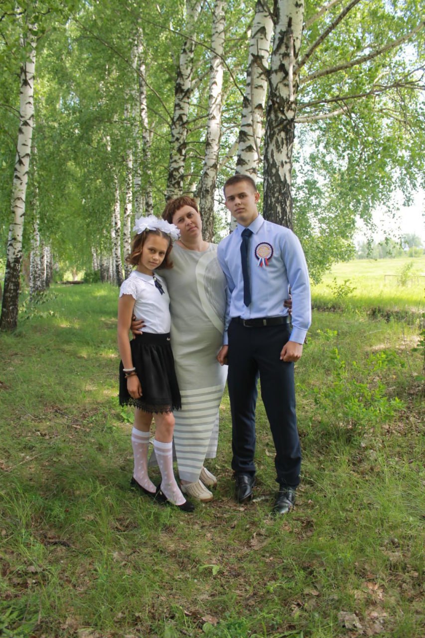 «Я здесь родилась, меня все знают»: как Дина Кирсанова стала главой воронежского села «Я здесь родилась, меня все знают»: как Дина Кирсанова стала главой воронежского села