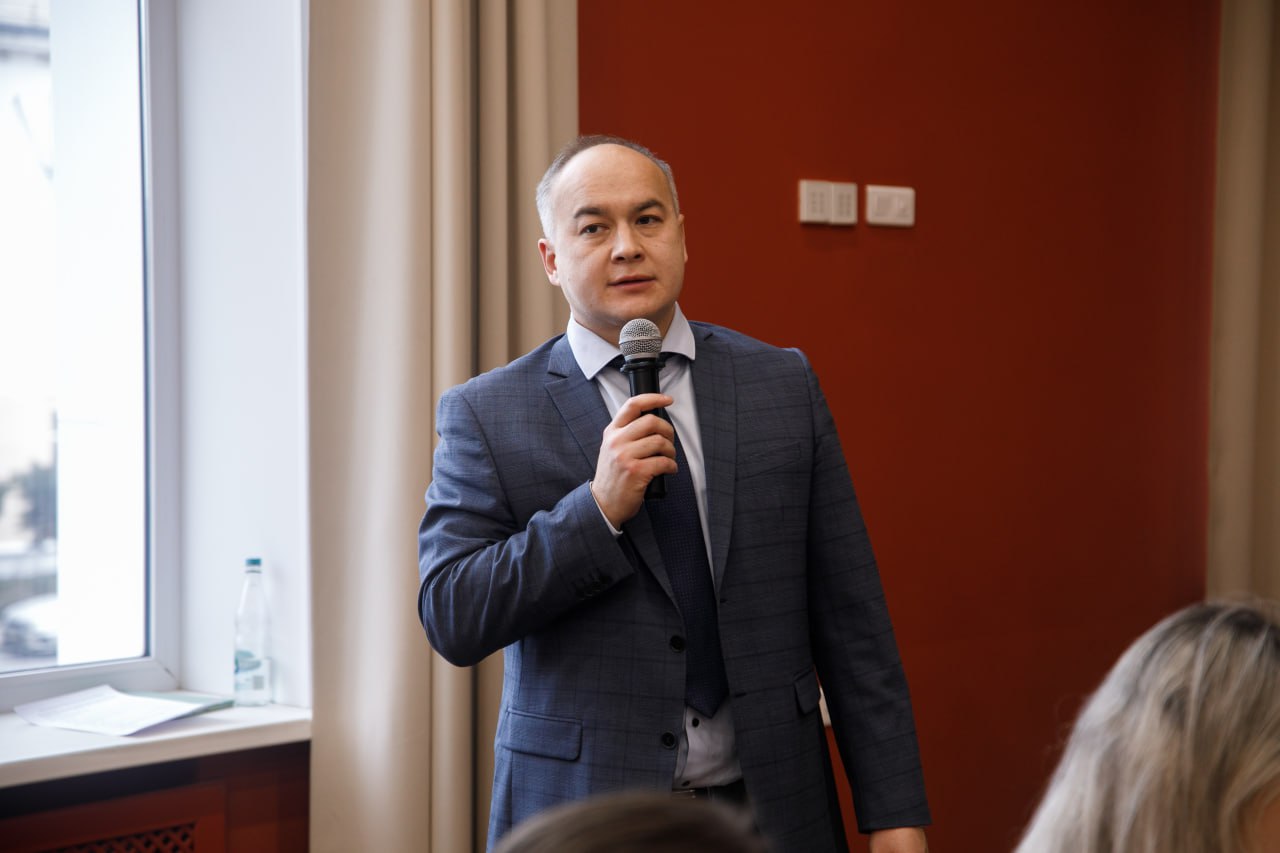 Андрей Еренков принял участие в стратсессии по разработке мастер-плана развития Нововоронежа Андрей Еренков принял участие в стратсессии по разработке мастер-плана развития Нововоронежа