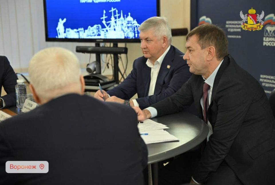 Губернатор Александр Гусев собирается возглавить воронежскую "Единую Россию" после ухода Владимира Нетёсова