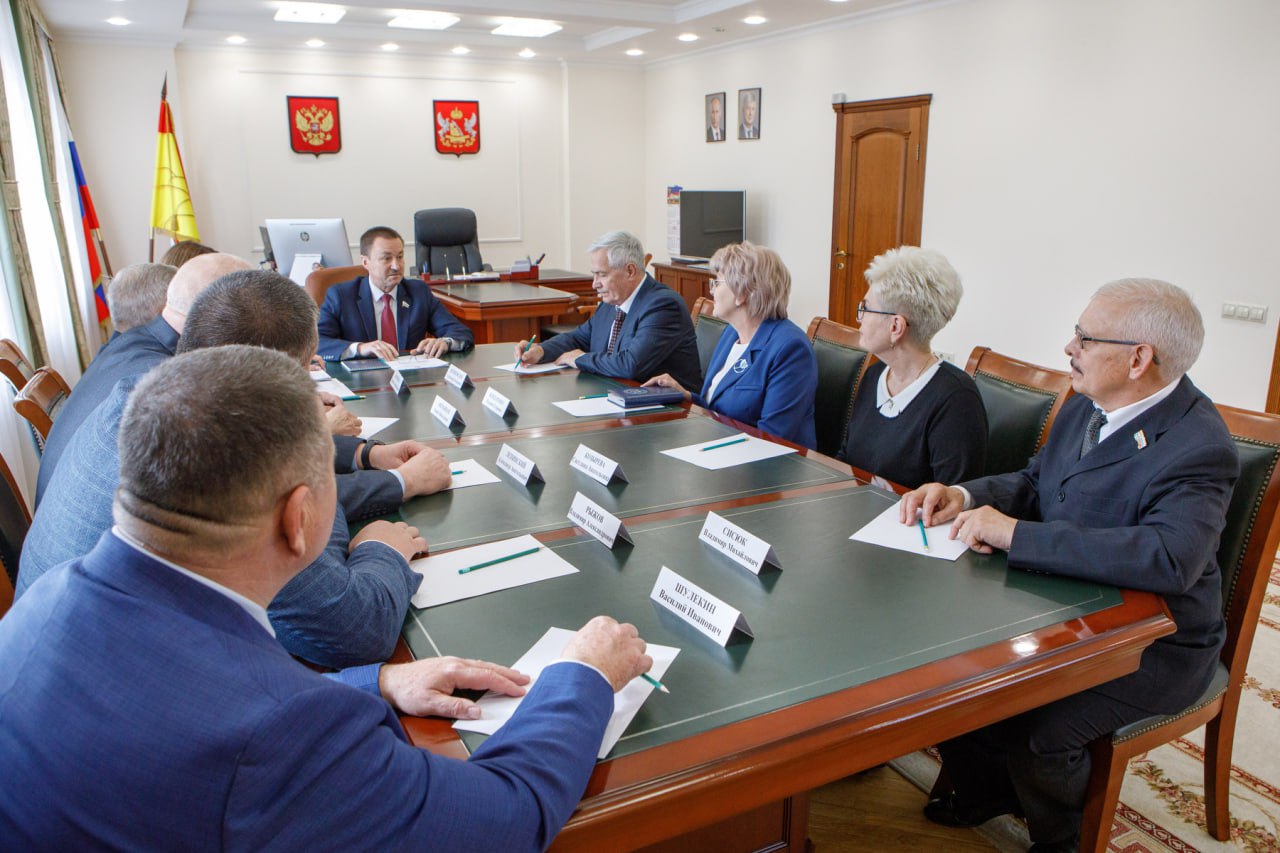 Юрий Матузов: «Воронежская облдума и представительные органы МСУ объединятся в решении актуальных задач» Юрий Матузов: «Воронежская облдума и представительные органы МСУ объединятся в решении актуальных задач»