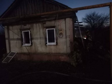 В Богучарском районе в ночном пожаре сгорело два человека