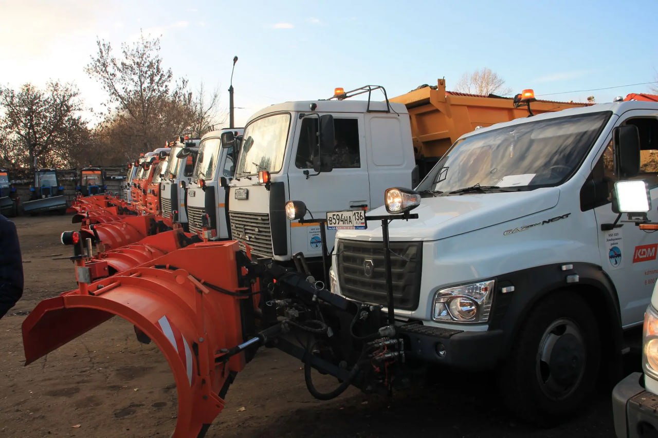 В Левобережном районе Воронежа состоялся ежегодный районный смотр специализированной техники, предназначенной для работы в предстоящий зимний период В Левобережном районе Воронежа состоялся ежегодный районный смотр специализированной техники, предназначенной для работы в предстоящий зимний период