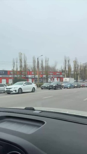 На Лебедева большая пробка, передают читатели