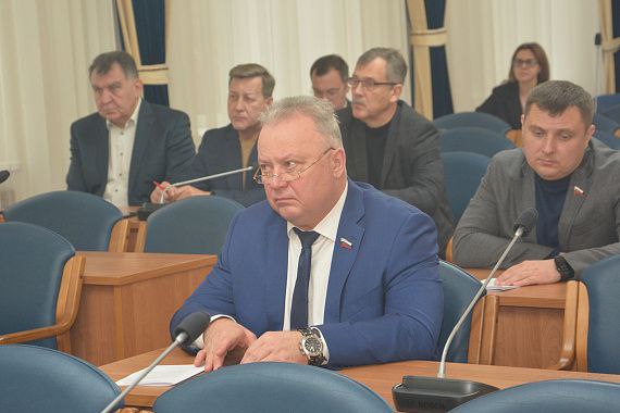 На комиссии городского парламента по бюджету, экономике, планированию, налоговой политике и инвестициям депутаты обсудили прогноз развития основных отраслей экономики в следующем году и дальнейшие перспективы налоговых... На комиссии городского парламента по бюджету, экономике, планированию, налоговой политике и инвестициям депутаты обсудили прогноз развития основных отраслей экономики в следующем году и дальнейшие перспективы налоговых...