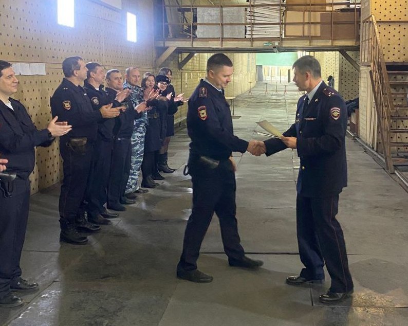 В региональном главке прошли соревнования по стрельбе, приуроченные ко Дню сотрудника органов внутренних дел РФ В региональном главке прошли соревнования по стрельбе, приуроченные ко Дню сотрудника органов внутренних дел РФ