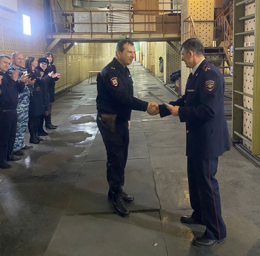 В региональном главке прошли соревнования по стрельбе, приуроченные ко Дню сотрудника органов внутренних дел РФ В региональном главке прошли соревнования по стрельбе, приуроченные ко Дню сотрудника органов внутренних дел РФ