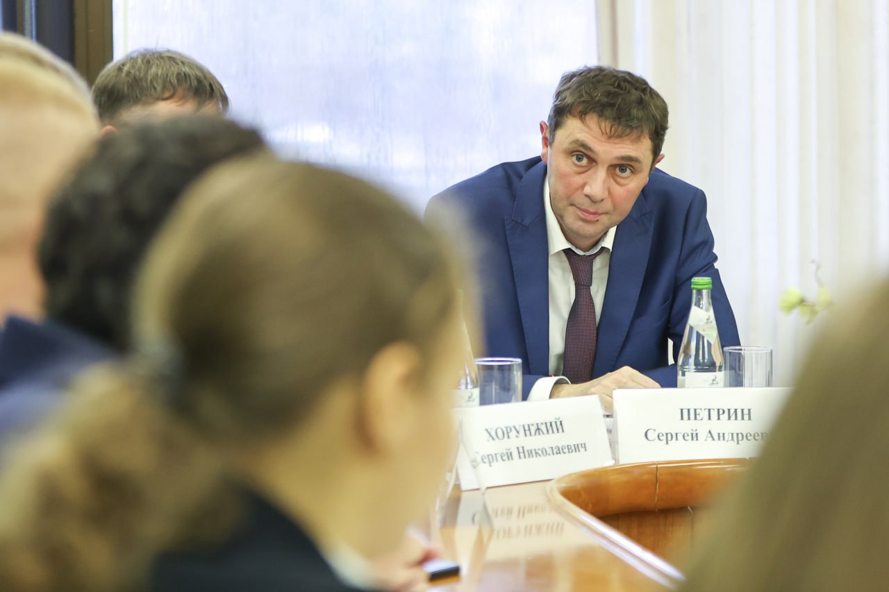 Сергей Петрин встретился со студентами РАНХиГС Сергей Петрин встретился со студентами РАНХиГС