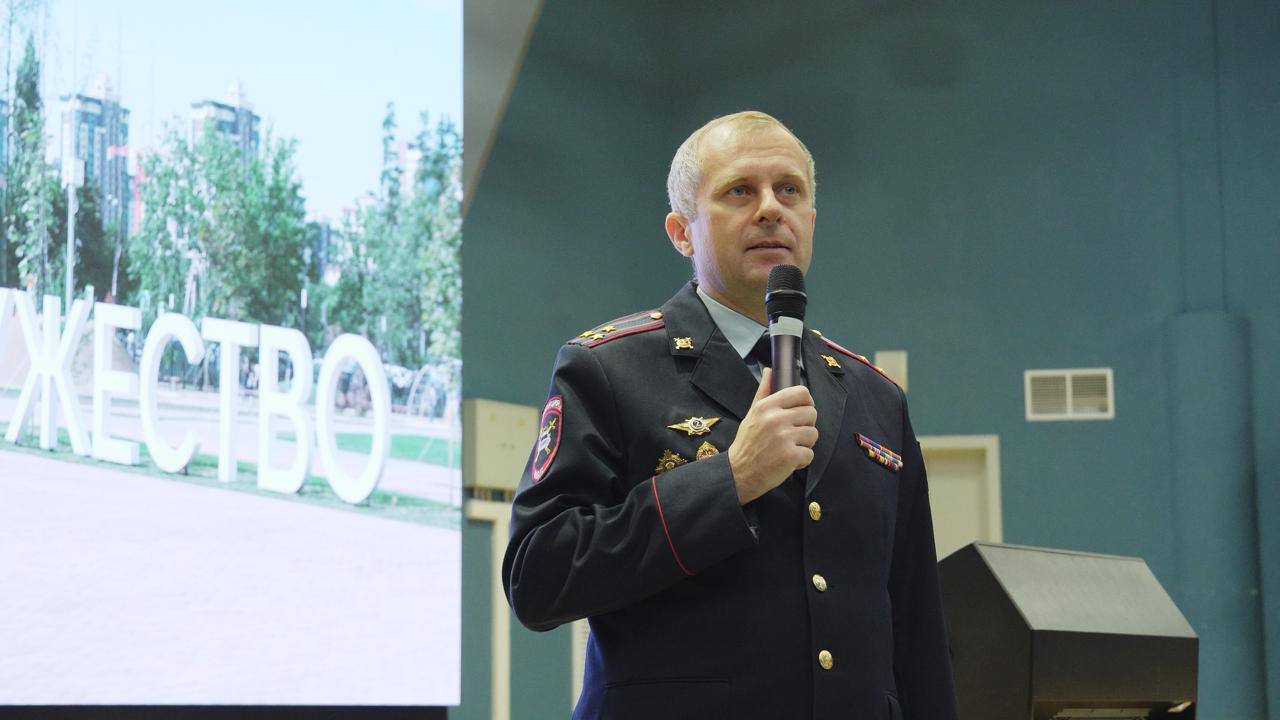 В Центре «Содружество» прошло общешкольное родительское собрание с участием начальника областной Госавтоинспекции