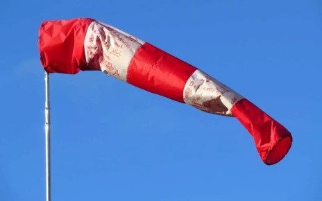 В Воронежской области из-за сильного ветра порывами до 16 м/с на 12 часов установили желтый уровень погодной опасности