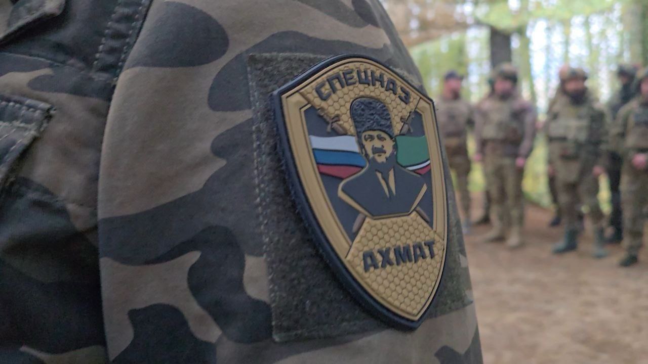 Апти Алаудинов: Священнослужитель из Воронежской области, доброволец и пономарь Евгений привёз святые мощи для проведения богослужения православных военнослужащих спецподразделения "АХМАТ" МО РФ, которое возглавил наш... Апти Алаудинов: Священнослужитель из Воронежской области, доброволец и пономарь Евгений привёз святые мощи для проведения богослужения православных военнослужащих спецподразделения "АХМАТ" МО РФ, которое возглавил наш...