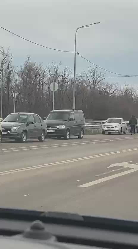 К парковочному коллапсу привело открытие центра Wildberries под Воронежем