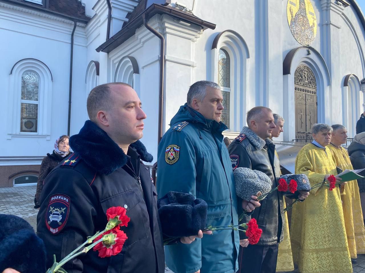 В Воронеже сотрудники Госавтоинспекции приняли участие в памятных мероприятиях, приуроченных ко Всемирному дню памяти жертв ДТП В Воронеже сотрудники Госавтоинспекции приняли участие в памятных мероприятиях, приуроченных ко Всемирному дню памяти жертв ДТП