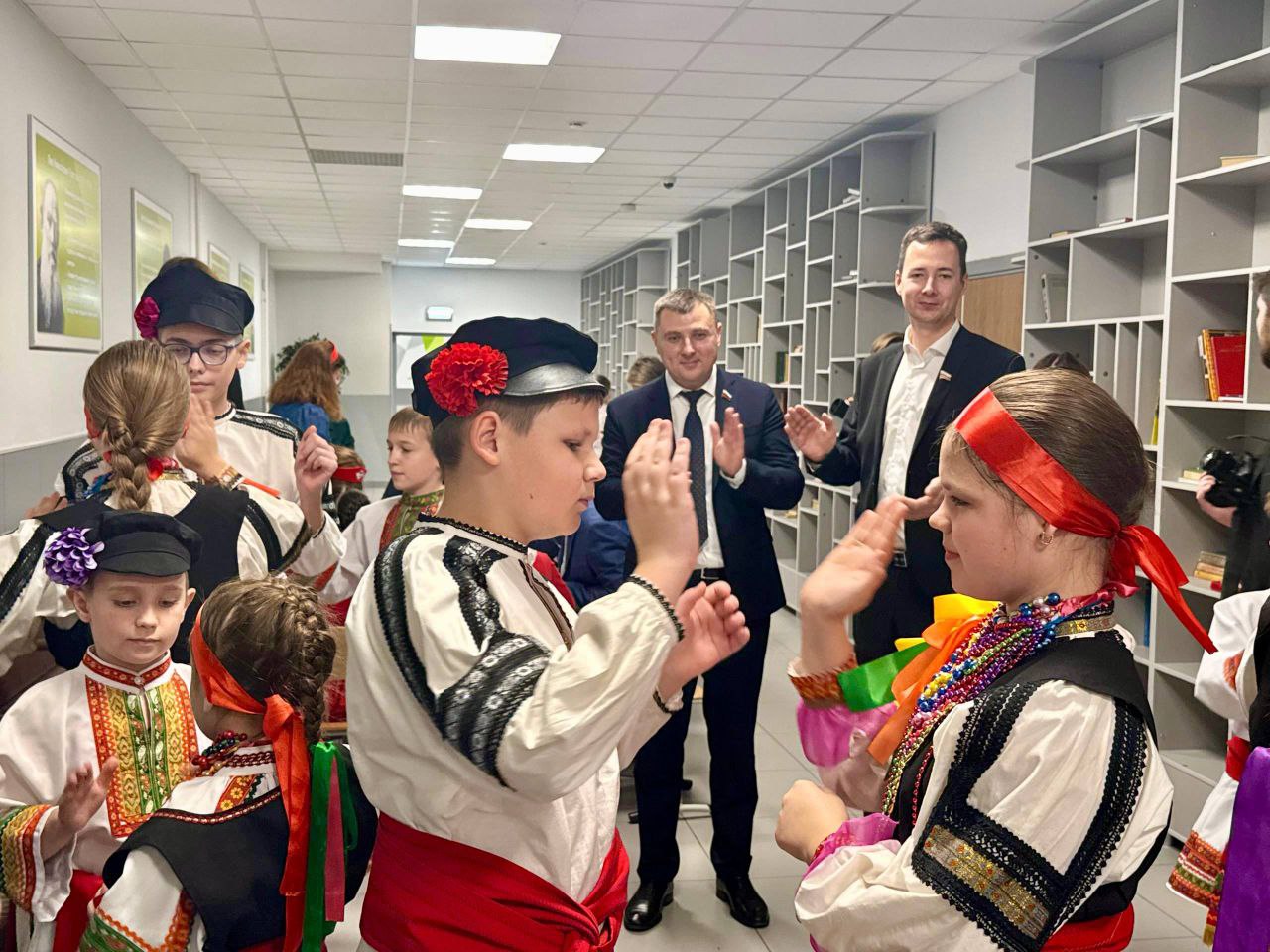 Депутаты Воронежской городской думы Николай Коржов, Максим Михин, Иван Новак, Александр Чуфинев и депутат Воронежской областной Думы Денис Рубащенко приняли участие в региональном открытом фестивале художественного... Депутаты Воронежской городской думы Николай Коржов, Максим Михин, Иван Новак, Александр Чуфинев и депутат Воронежской областной Думы Денис Рубащенко приняли участие в региональном открытом фестивале художественного...