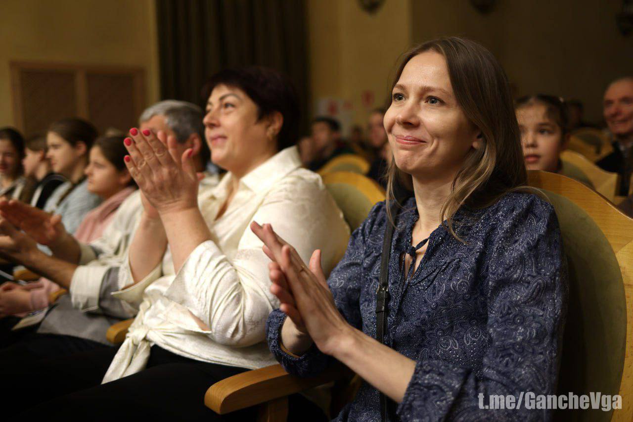 Дмитрий Маслов встретился с главой военно-гражданской администрации Харьковской области Дмитрий Маслов встретился с главой военно-гражданской администрации Харьковской области