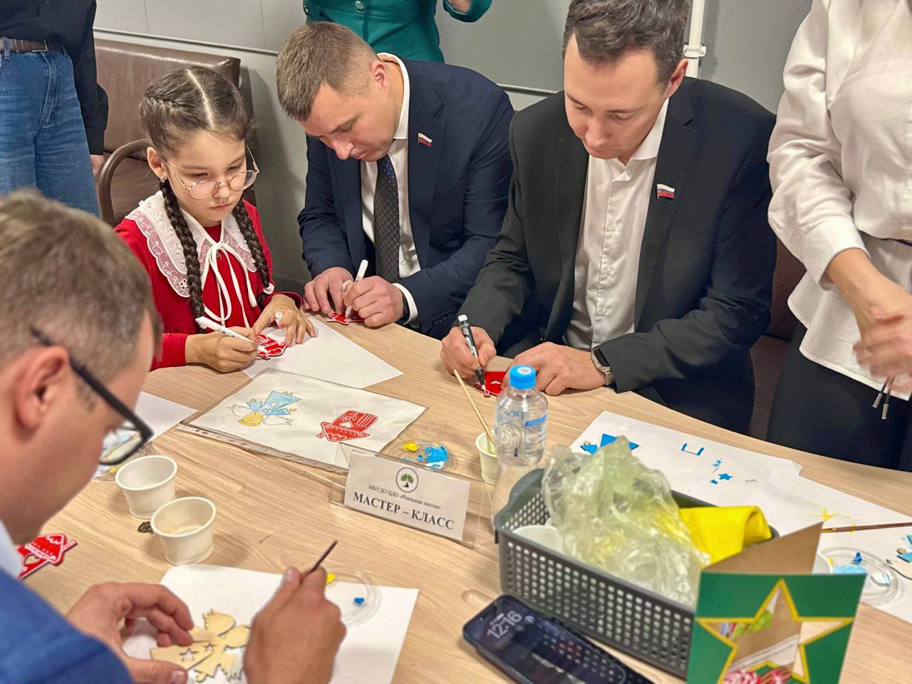 Депутаты Воронежской городской думы Николай Коржов, Максим Михин, Иван Новак, Александр Чуфинев и депутат Воронежской областной Думы Денис Рубащенко приняли участие в региональном открытом фестивале художественного... Депутаты Воронежской городской думы Николай Коржов, Максим Михин, Иван Новак, Александр Чуфинев и депутат Воронежской областной Думы Денис Рубащенко приняли участие в региональном открытом фестивале художественного...