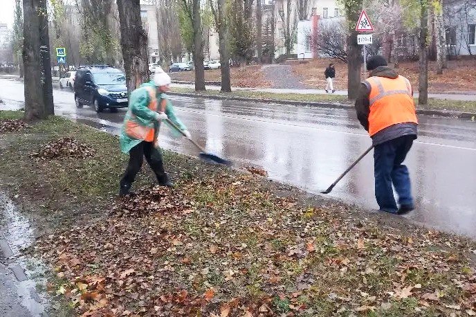 Погода – не помеха работам по уборке улично-дорожной сети Погода – не помеха работам по уборке улично-дорожной сети