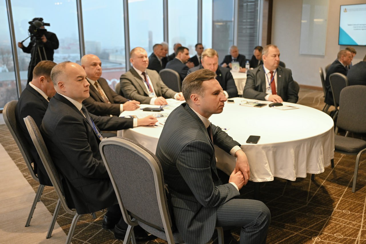 В Воронеже стартовала программа для руководителей муниципалитетов В Воронеже стартовала программа для руководителей муниципалитетов