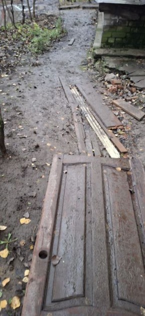 Вот такой двор практически в центре Воронежа, ул.Урицкого 128