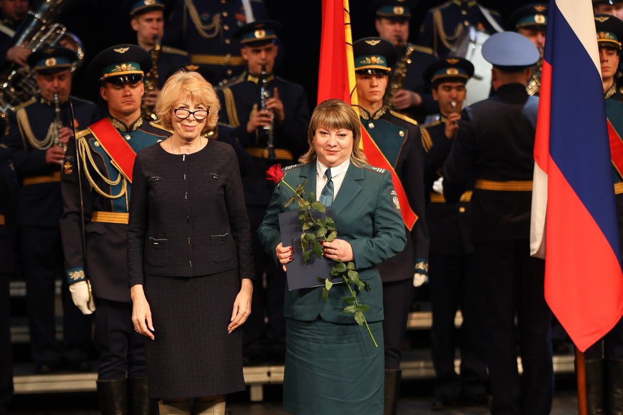 В Воронеже отметили 35-летие Федеральной налоговой службы В Воронеже отметили 35-летие Федеральной налоговой службы