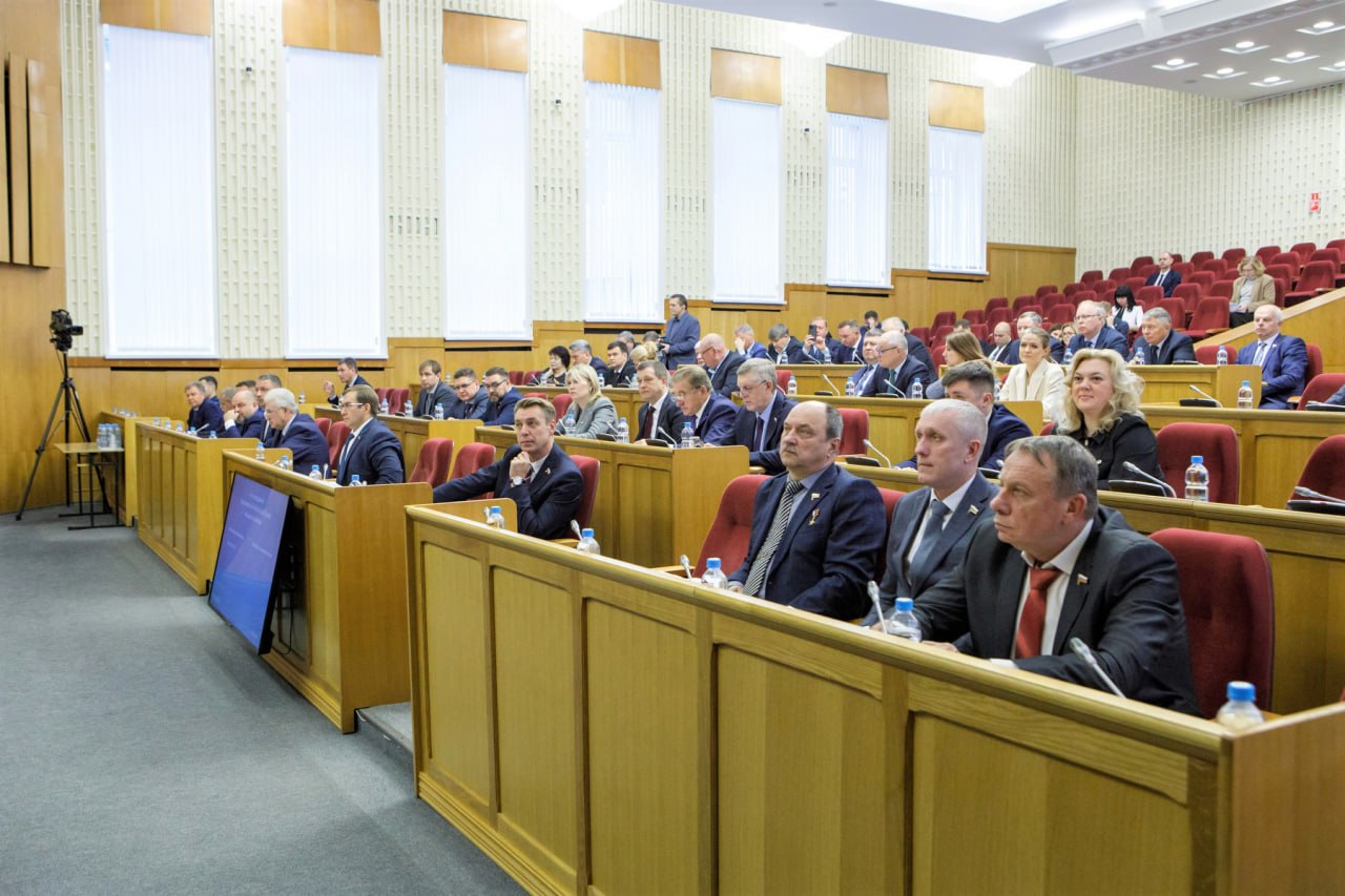 Сразу несколько законопроектов, подготовленных минэкономразвития Воронежской области по поручению Губернатора Александра Гусева, направленных на регулирование региональной налоговой политики, а также поддержку бизнеса и... Сразу несколько законопроектов, подготовленных минэкономразвития Воронежской области по поручению Губернатора Александра Гусева, направленных на регулирование региональной налоговой политики, а также поддержку бизнеса и...