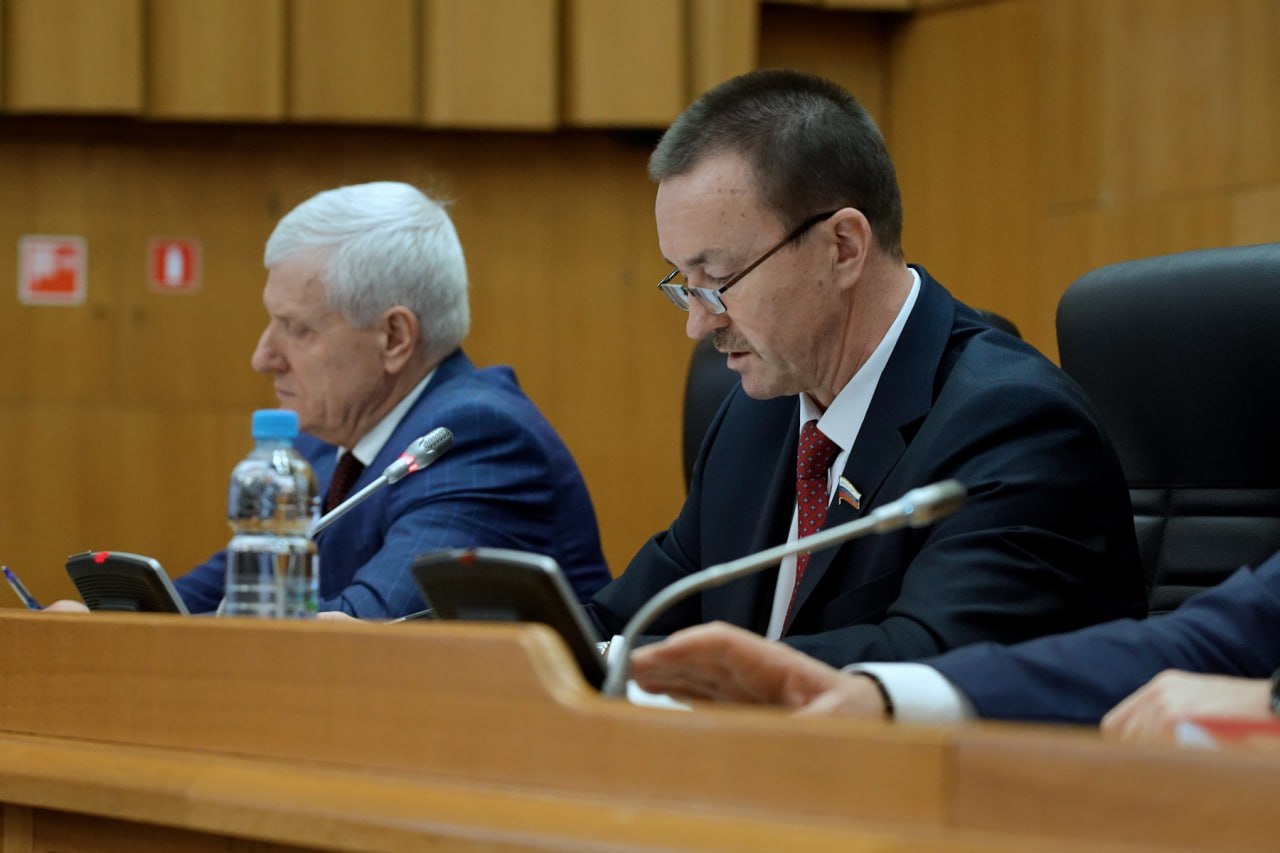 Региональную выплату в размере 300 тыс