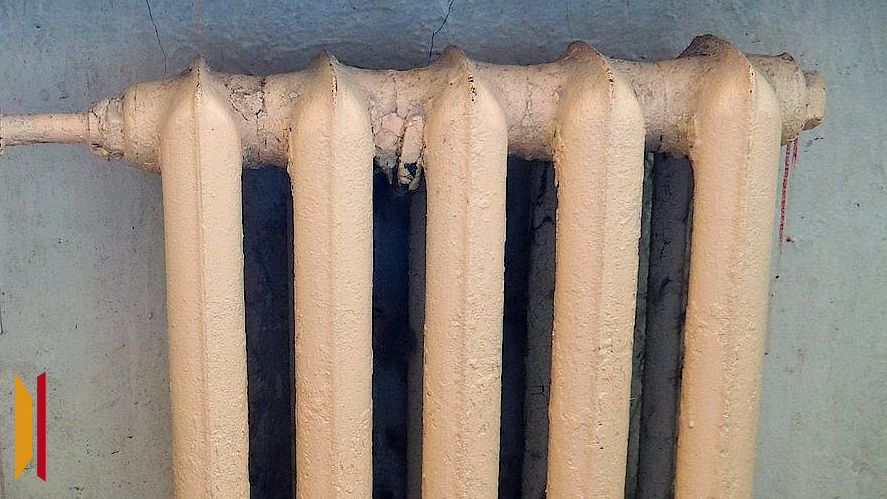 В Коминтерновском районе отключили горячую воду и отопление