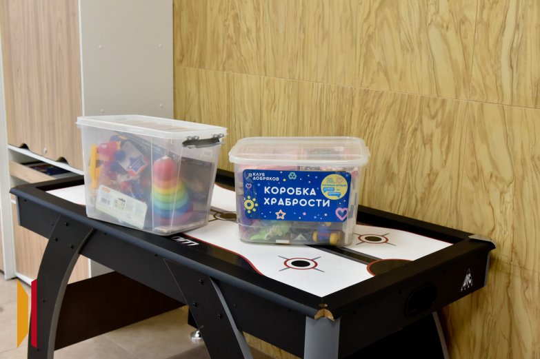 Депутат Госдумы от Воронежской области Евгений Ревенко передал подарки онкобольным детям Депутат Госдумы от Воронежской области Евгений Ревенко передал подарки онкобольным детям