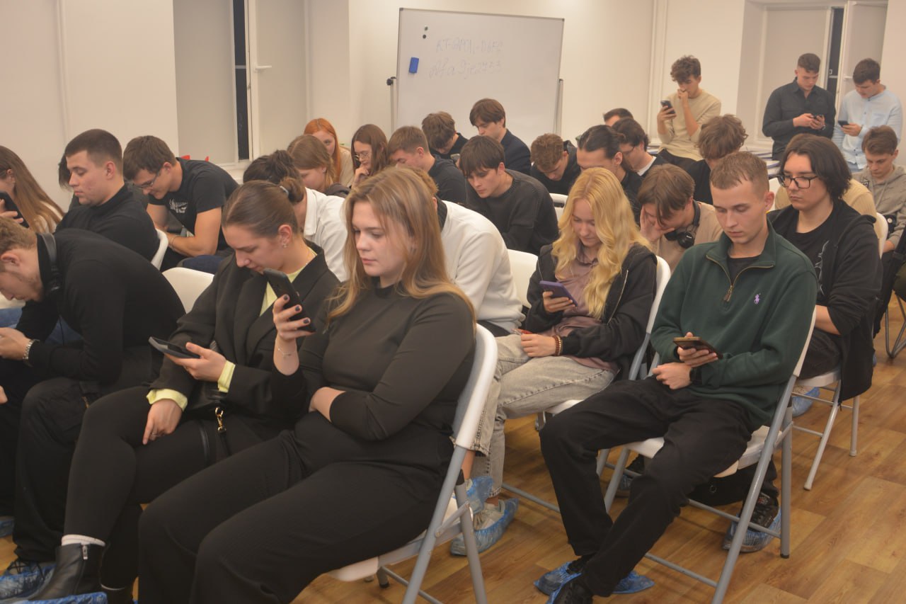 Депутат Андрей Суверин принял участие в предпринимательском диктанте Депутат Андрей Суверин принял участие в предпринимательском диктанте