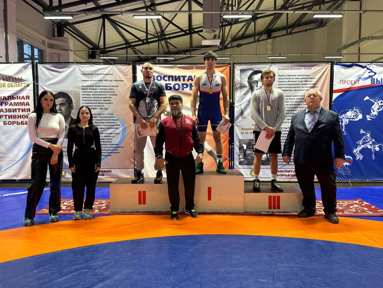 Воронежские борцы завоевали 3 золотые и 1 бронзовую награду на Всероссийских соревнованиях Воронежские борцы завоевали 3 золотые и 1 бронзовую награду на Всероссийских соревнованиях