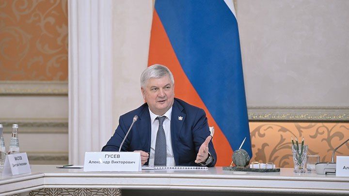 В Воронеже обсудили итоги 15-летней работы Национальной палаты при губернаторе