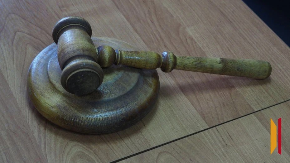 В Калачеевском районе суд оштрафовал на 250 тыс рублей коммунальщиков за падение ребенка в траншею