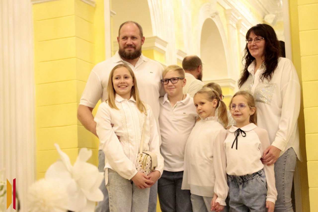«С рождением каждого ребенка счастья в семье становится больше»: во Дворце бракосочетания поздравили воронежских мам