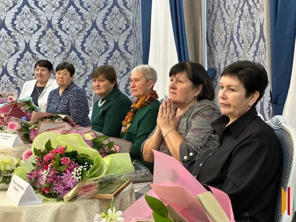 В районах Воронежской области отпраздновали День матерей В районах Воронежской области отпраздновали День матерей