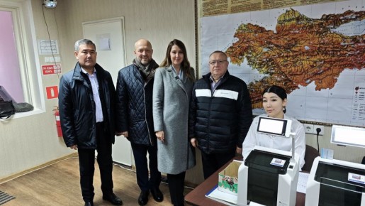 Председатель облизбиркома Илья Иванов в составе делегации посетил избирательный участок, образованный в г. Воронеже для проведения выборов депутатов Жогорку Кенеша Кыргызской Республики