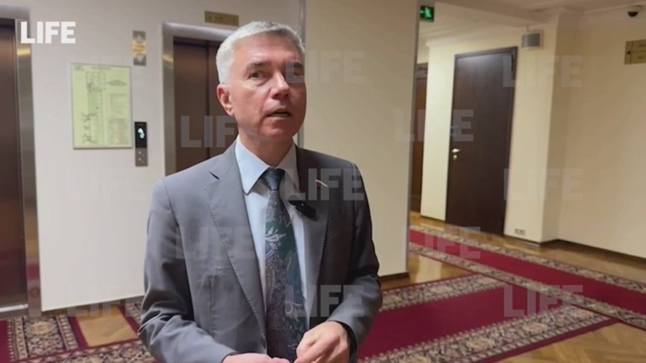 Депутат Госдумы от Воронежской области Евгений Ревенко предложил разрешить продажу пива на стадионах